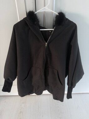 NWT Womens Black Jacket Fur Fleece Lined Zip Up Faux Fur Hooded Size S